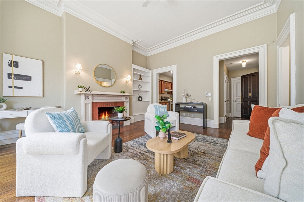 46 Commonwealth Ave, Boston, Massachusetts, 1 Bedroom Bedrooms, 3 Rooms Rooms,1 BathroomBathrooms,Residential,For Sale,Commonwealth Ave,73492593