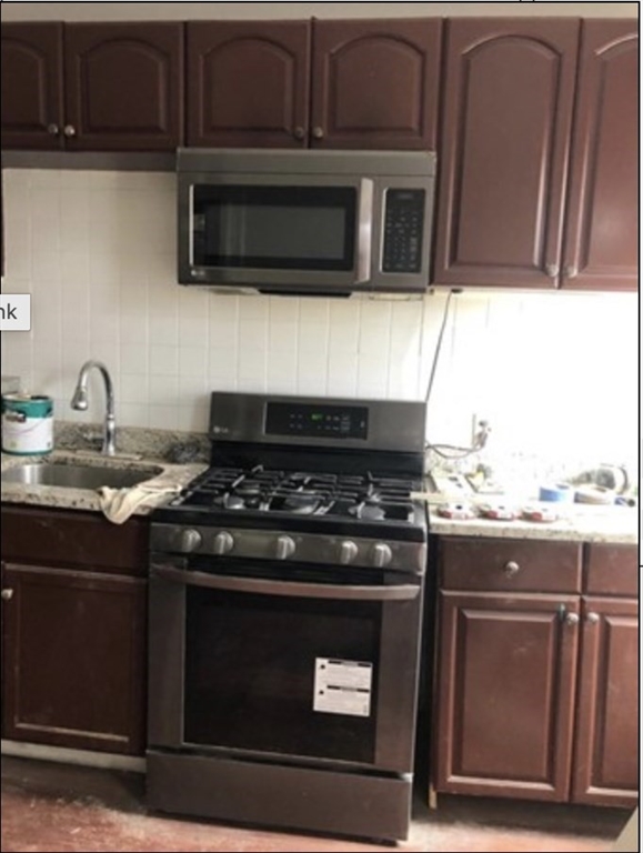 729 Broadway, Chelsea, Massachusetts, 4 Bedrooms Bedrooms, 7 Rooms Rooms,1 BathroomBathrooms,Residential Lease,For Rent,Broadway,73492615