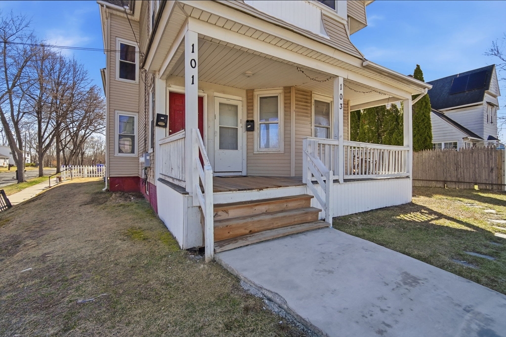 101-103 Oak St, Springfield, Massachusetts, 8 Bedrooms Bedrooms, 13 Rooms Rooms,3 BathroomsBathrooms,Residential Income,For Sale,Oak St,73492622