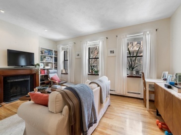 19 Milford St, Boston, Massachusetts, 1 Bedroom Bedrooms, 3 Rooms Rooms,1.5 BathroomsBathrooms,Residential Lease,For Rent,Milford St,73492651 19 Milford St, Boston, Massachusetts, 1 Bedroom Bedrooms, 3 Rooms Rooms,1.5 BathroomsBathrooms,Residential Lease,For Rent,Milford St,73492651