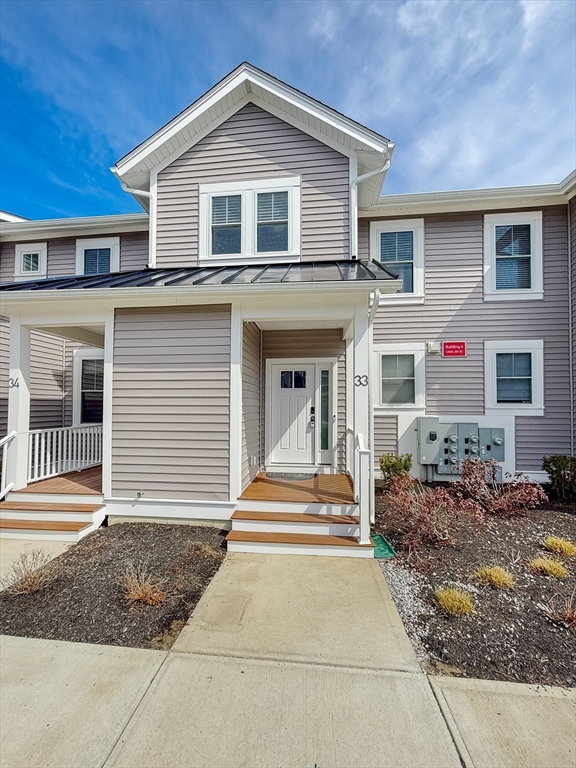 7 E Dexter Ave, Woburn, Massachusetts, 2 Bedrooms Bedrooms, 6 Rooms Rooms,2 BathroomsBathrooms,Residential,For Sale,E Dexter Ave,73492561