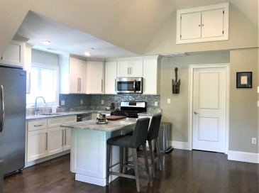 27 Albion Street, Somerville, Massachusetts, 2 Bedrooms Bedrooms, 4 Rooms Rooms,2 BathroomsBathrooms,Residential Lease,For Rent,Albion Street,73492685