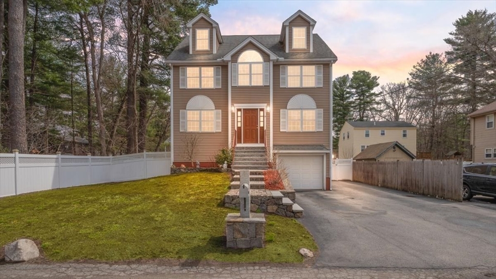 4 Doane St, Wilmington, Massachusetts, 3 Bedrooms Bedrooms, 8 Rooms Rooms,2.5 BathroomsBathrooms,Residential,For Sale,Doane St,73492692