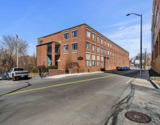 128 Warren St, Lowell, Massachusetts, 2 Bedrooms Bedrooms, 5 Rooms Rooms,1.5 BathroomsBathrooms,Residential,For Sale,Warren St,73492493