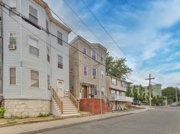 107 Library Street, Chelsea, Massachusetts, 3 Bedrooms Bedrooms, 7 Rooms Rooms,1 BathroomBathrooms,Residential Lease,For Rent,Library Street,73471379