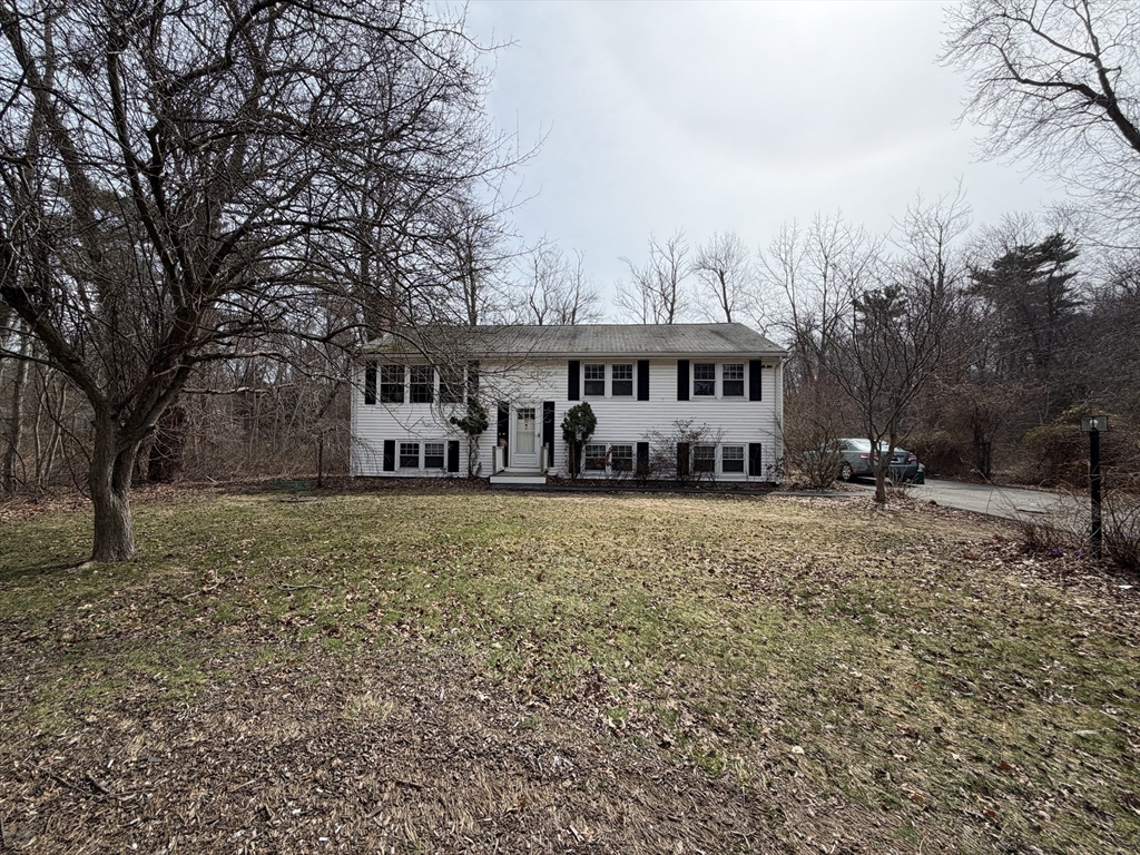 30 Highland St, East Bridgewater, Massachusetts, 3 Bedrooms Bedrooms, 7 Rooms Rooms,1 BathroomBathrooms,Residential,For Sale,Highland St,73492699