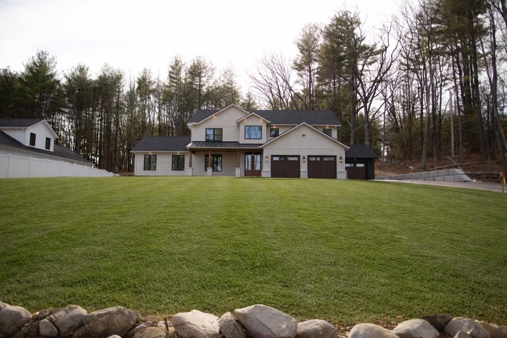 113 Newton St, West Boylston, Massachusetts, 4 Bedrooms Bedrooms, 9 Rooms Rooms,3.5 BathroomsBathrooms,Residential,For Sale,Newton St,73492713