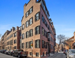 50 River St., Boston, Massachusetts, 4 Bedrooms Bedrooms, 7 Rooms Rooms,3.5 BathroomsBathrooms,Residential Lease,For Rent,River St.,73492638