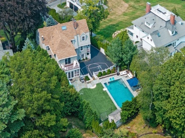 59 Harbor Ave, Marblehead, Massachusetts, 5 Bedrooms Bedrooms, 9 Rooms Rooms,3.5 BathroomsBathrooms,Residential Lease,For Rent,Harbor Ave,73492700