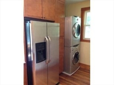 6 Elm, Brookline, Massachusetts, 4 Bedrooms Bedrooms, 8 Rooms Rooms,2 BathroomsBathrooms,Residential Lease,For Rent,Elm,73492756