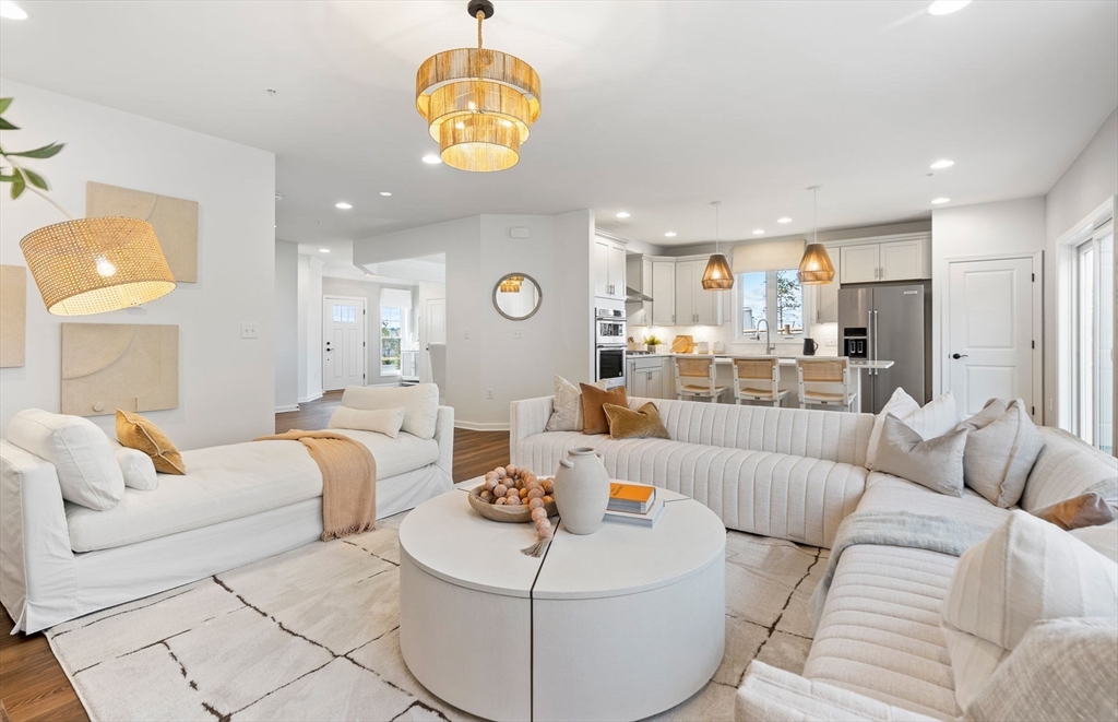 02 Mason Way, Woburn, Massachusetts, 3 Bedrooms Bedrooms, 8 Rooms Rooms,3.5 BathroomsBathrooms,Residential,For Sale,Mason Way,73447184