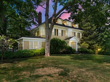 15 Summer, Weymouth, Massachusetts, 5 Bedrooms Bedrooms, 11 Rooms Rooms,2.5 BathroomsBathrooms,Residential,For Sale,Summer,73418138