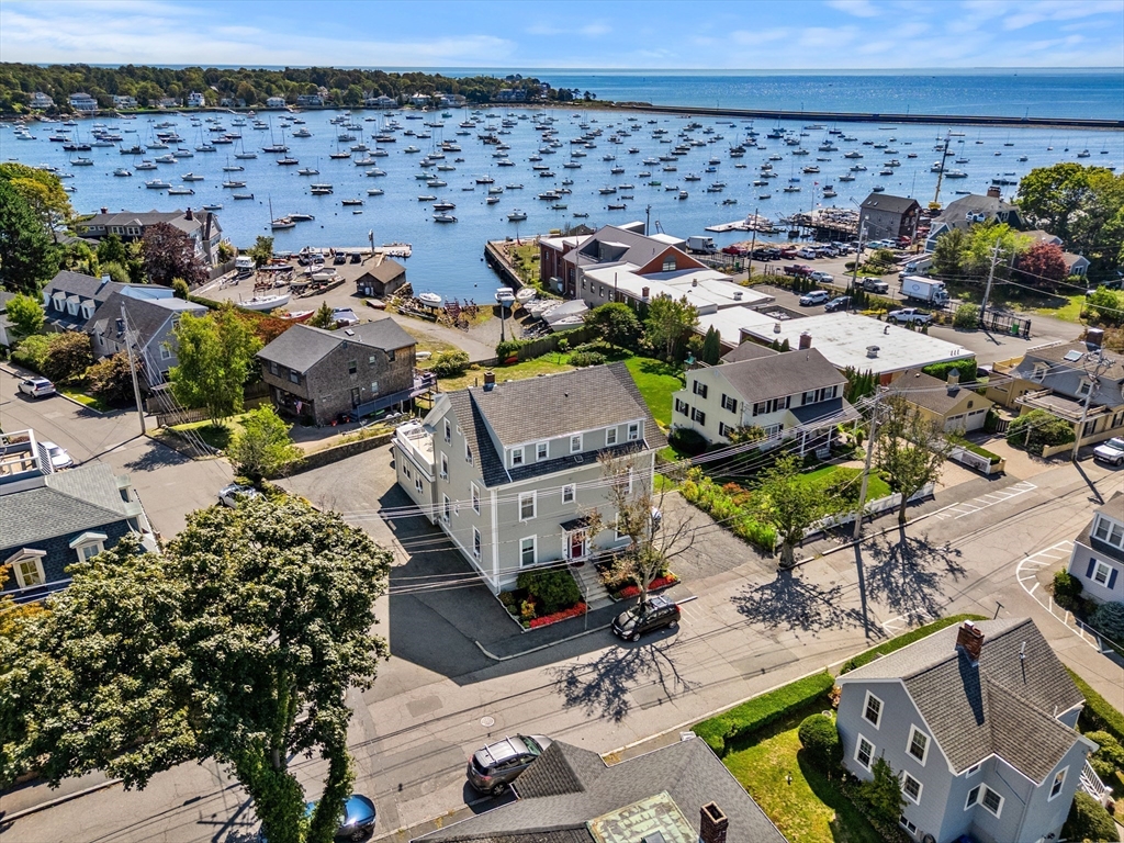 60 Gregory, Marblehead, Massachusetts, 2 Bedrooms Bedrooms, 4 Rooms Rooms,1.5 BathroomsBathrooms,Residential,For Sale,Gregory,73488731