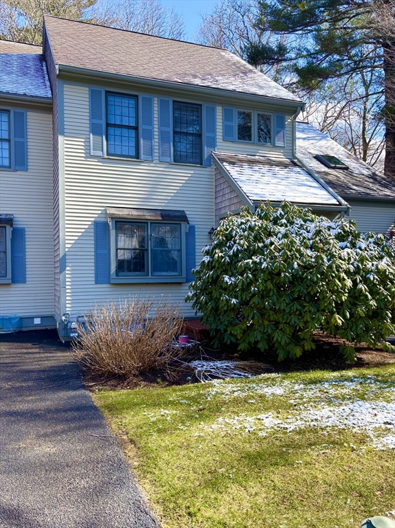 35 Santuit Pond Way, Mashpee, Massachusetts, 2 Bedrooms Bedrooms, 4 Rooms Rooms,1.5 BathroomsBathrooms,Residential,For Sale,Santuit Pond Way,73491600