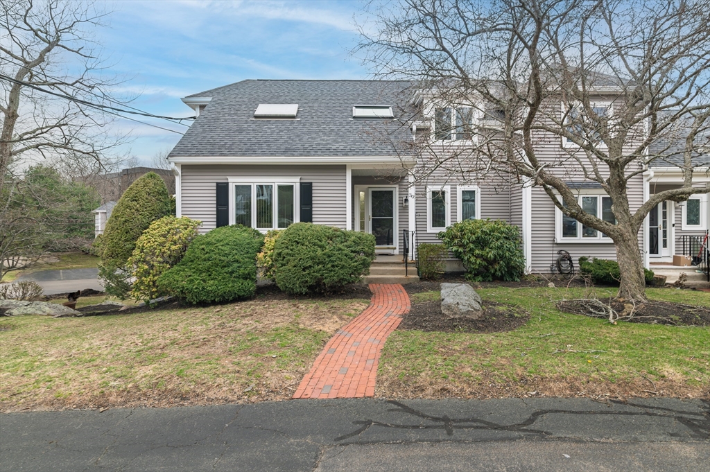 30 Old Quarry Dr, Weymouth, Massachusetts, 2 Bedrooms Bedrooms, 6 Rooms Rooms,3.5 BathroomsBathrooms,Residential,For Sale,Old Quarry Dr,73492784