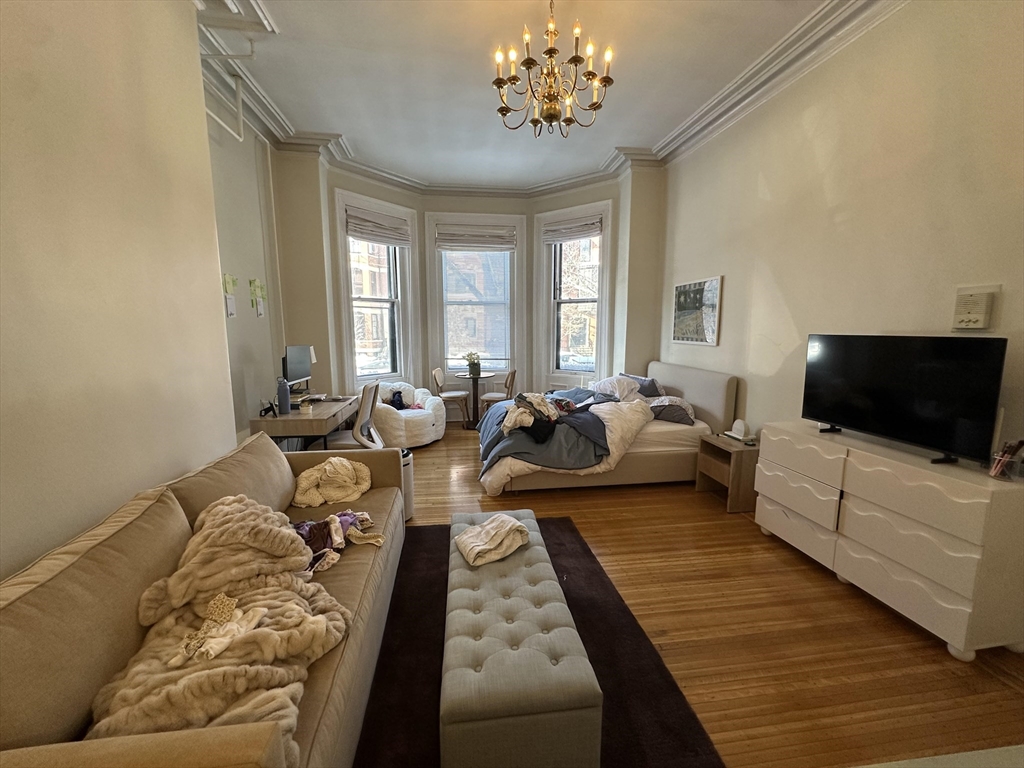 300 Marlborough Street, Boston, Massachusetts, 3 Rooms Rooms,1 BathroomBathrooms,Residential Lease,For Rent,Marlborough Street,73492850