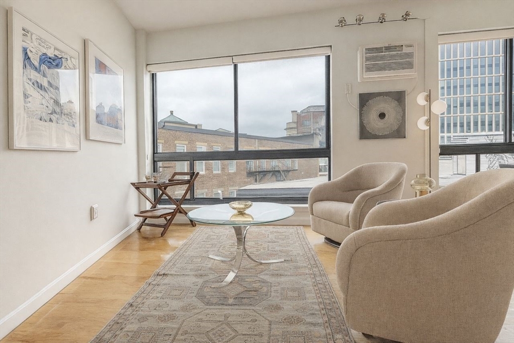 12 Stoneholm St, Boston, Massachusetts, 1 Bedroom Bedrooms, 3 Rooms Rooms,1 BathroomBathrooms,Residential,For Sale,Stoneholm St,73492856