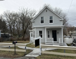 37 Stavely St, Lowell, Massachusetts, 3 Bedrooms Bedrooms, 6 Rooms Rooms,2 BathroomsBathrooms,Residential,For Sale,Stavely St,73492839