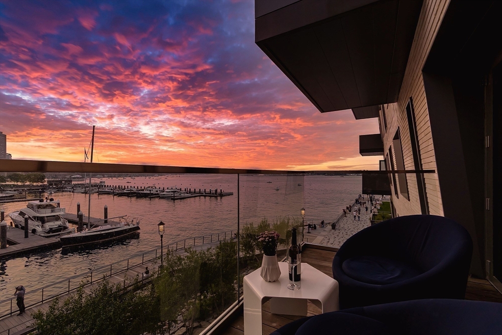 300 Pier 4 Blvd, Boston, Massachusetts, 2 Bedrooms Bedrooms, 4 Rooms Rooms,2.5 BathroomsBathrooms,Residential,For Sale,Pier 4 Blvd,73492887