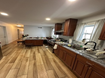 10 Fitz Tr, Chelsea, Massachusetts, 3 Bedrooms Bedrooms, 6 Rooms Rooms,1 BathroomBathrooms,Residential Lease,For Rent,Fitz Tr,73492889