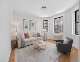 370 Chestnut Hill, Boston, Massachusetts, 2 Bedrooms Bedrooms, 4 Rooms Rooms,1 BathroomBathrooms,Residential,For Sale,Chestnut Hill,73492903