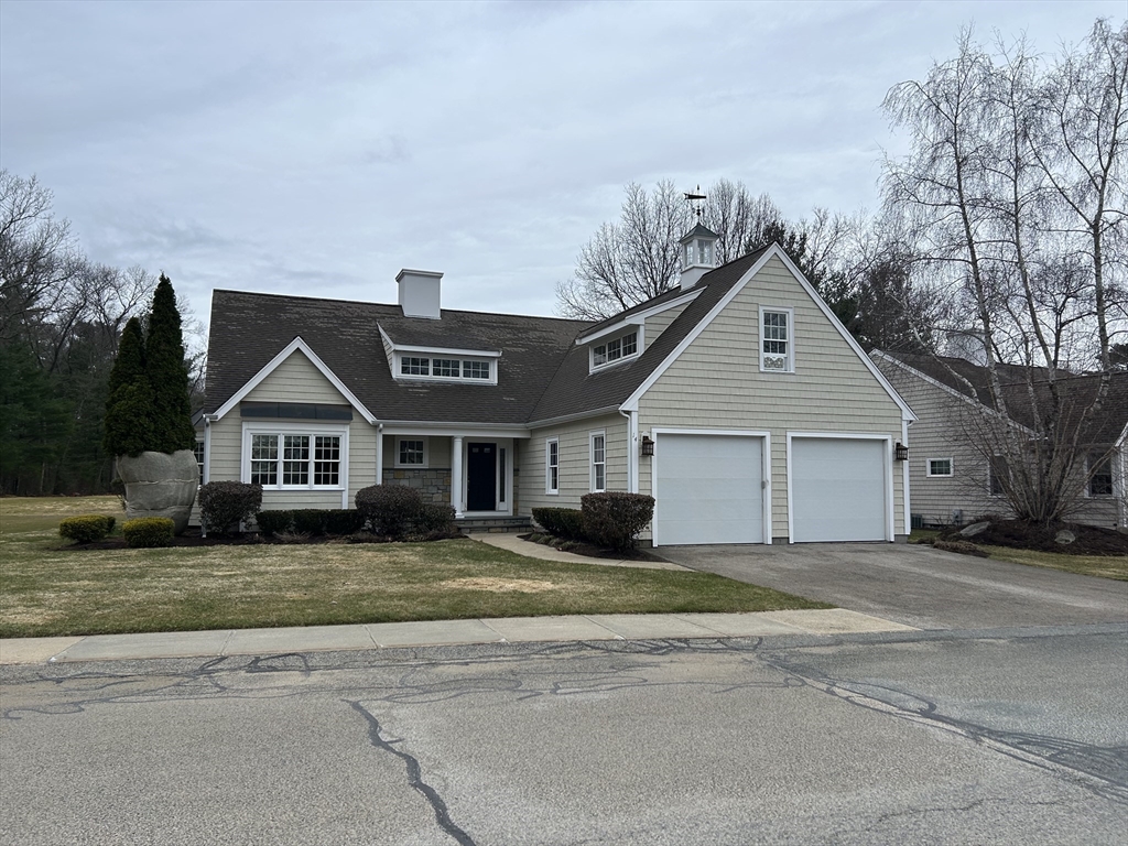 14 Sandtrap Circle, Weymouth, Massachusetts, 2 Bedrooms Bedrooms, 8 Rooms Rooms,2.5 BathroomsBathrooms,Residential,For Sale,Sandtrap Circle,73492820