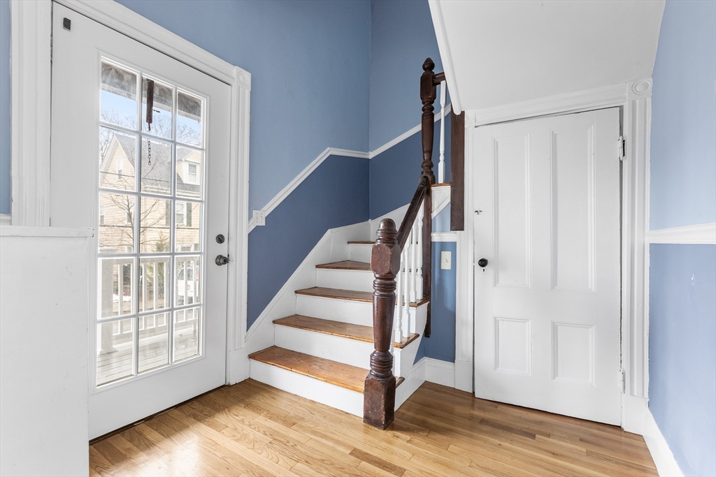 25 Blanche St, Boston, Massachusetts, 4 Bedrooms Bedrooms, 7 Rooms Rooms,2 BathroomsBathrooms,Residential Lease,For Rent,Blanche St,73466782