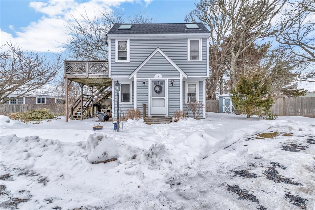 111 School St, Dennis, Massachusetts, 1 Bedroom Bedrooms, 3 Rooms Rooms,1 BathroomBathrooms,Residential,For Sale,School St,73475517