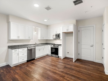 10 Franklin Ave, Revere, Massachusetts, 1 Bedroom Bedrooms, 4 Rooms Rooms,1 BathroomBathrooms,Residential,For Sale,Franklin Ave,73475435