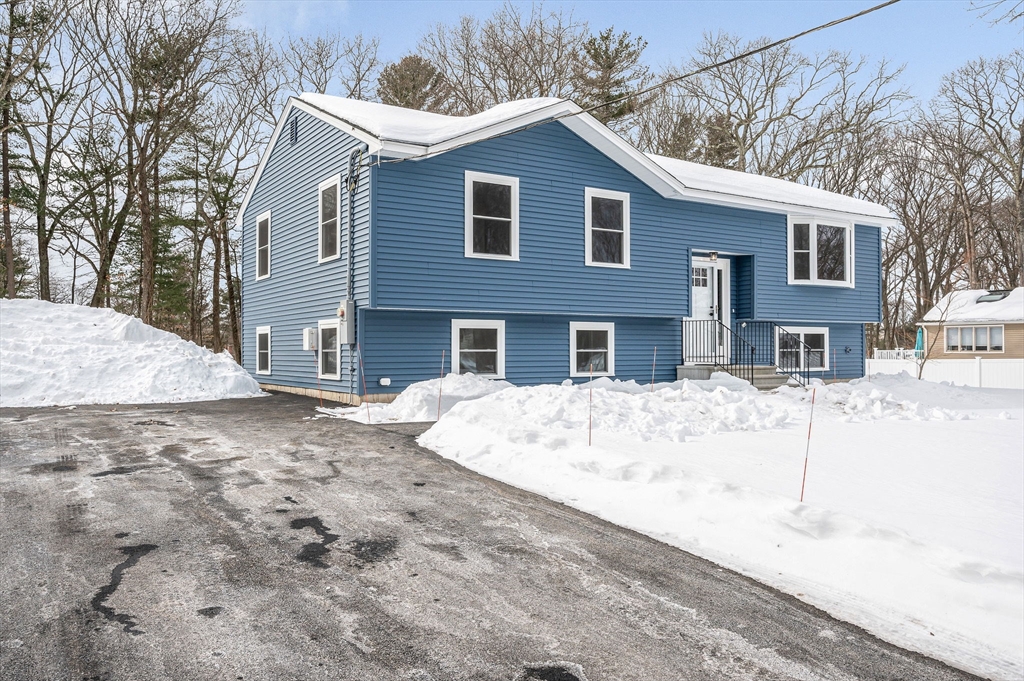 19 Porter St, Billerica, Massachusetts, 4 Bedrooms Bedrooms, 7 Rooms Rooms,2 BathroomsBathrooms,Residential,For Sale,Porter St,73475480
