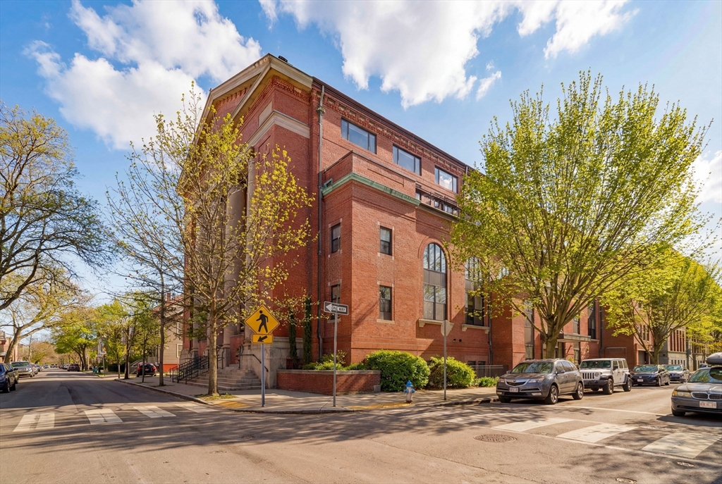 10 Corporal Mcternan St., Cambridge, Massachusetts, 3 Bedrooms Bedrooms, 6 Rooms Rooms,2.5 BathroomsBathrooms,Residential,For Sale,Corporal Mcternan St.,73479594