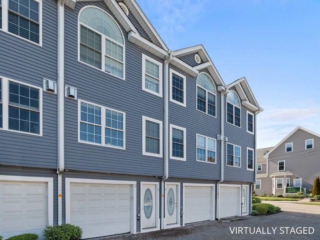 47 Alder St, Waltham, Massachusetts, 2 Bedrooms Bedrooms, 5 Rooms Rooms,1.5 BathroomsBathrooms,Residential,For Sale,Alder St,73479953