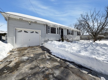12 Annette St, Methuen, Massachusetts, 3 Bedrooms Bedrooms, 5 Rooms Rooms,1 BathroomBathrooms,Residential,For Sale,Annette St,73477766 12 Annette St, Methuen, Massachusetts, 3 Bedrooms Bedrooms, 5 Rooms Rooms,1 BathroomBathrooms,Residential,For Sale,Annette St,73477766