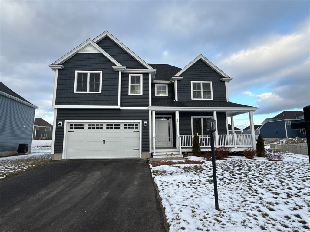 44 Titicut Avenue, Bridgewater, Massachusetts, 4 Bedrooms Bedrooms, 9 Rooms Rooms,3 BathroomsBathrooms,Residential,For Sale,Titicut Avenue,73465022