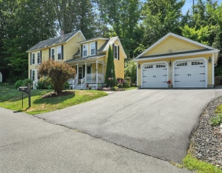 8 Craig Avenue, Montague, Massachusetts, 3 Bedrooms Bedrooms, 6 Rooms Rooms,1.5 BathroomsBathrooms,Residential,For Sale,Craig Avenue,73411468