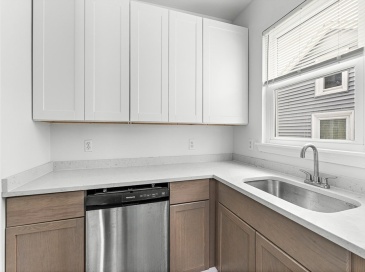 18 St. Clair Street, Lynn, Massachusetts, 3 Bedrooms Bedrooms, 5 Rooms Rooms,1 BathroomBathrooms,Residential Lease,For Rent,St. Clair Street,73479307