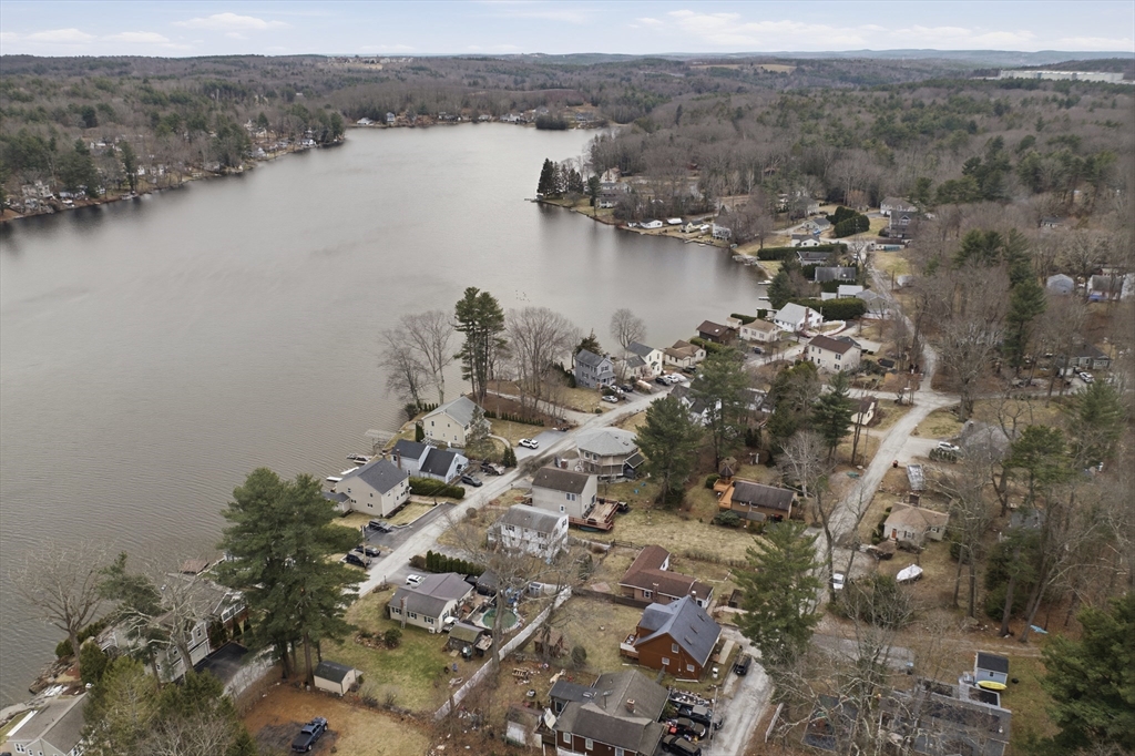 72 Park Rd, Charlton, Massachusetts, 3 Bedrooms Bedrooms, 5 Rooms Rooms,2 BathroomsBathrooms,Residential,For Sale,Park Rd,73492990