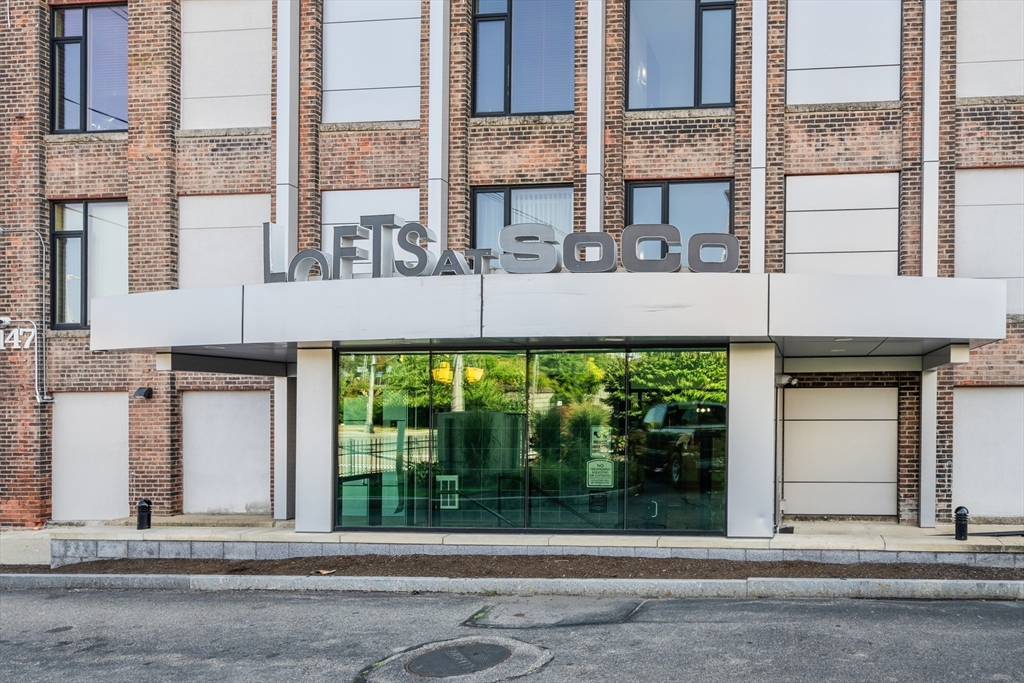 147 Centre Street, Brockton, Massachusetts, 2 Bedrooms Bedrooms, 4 Rooms Rooms,2 BathroomsBathrooms,Residential,For Sale,Centre Street,73492995