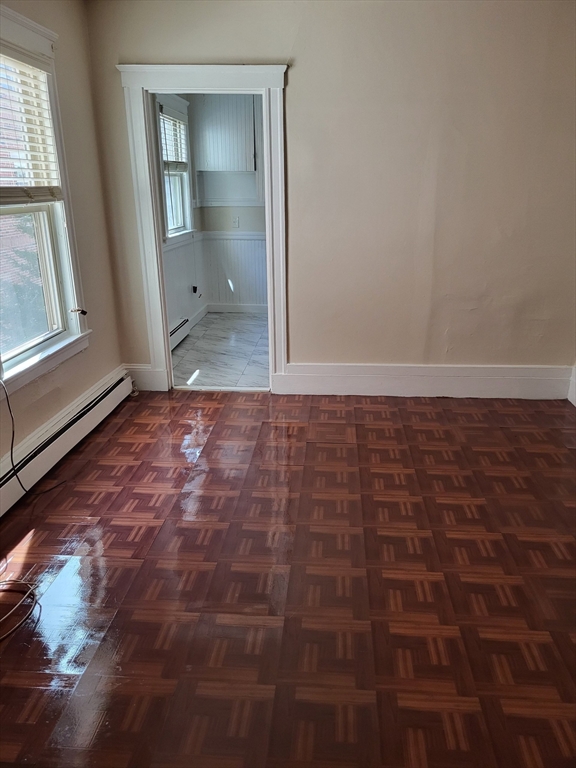 74 Pecker St, Haverhill, Massachusetts, 1 Bedroom Bedrooms, 4 Rooms Rooms,1 BathroomBathrooms,Residential Lease,For Rent,Pecker St,73492971