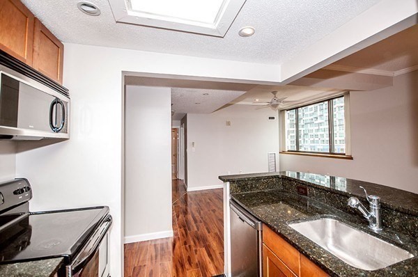 169 Monsignor O'brien Highway, Cambridge, Massachusetts, 2 Bedrooms Bedrooms, 3 Rooms Rooms,2 BathroomsBathrooms,Residential Lease,For Rent,Monsignor O'brien Highway,73493022