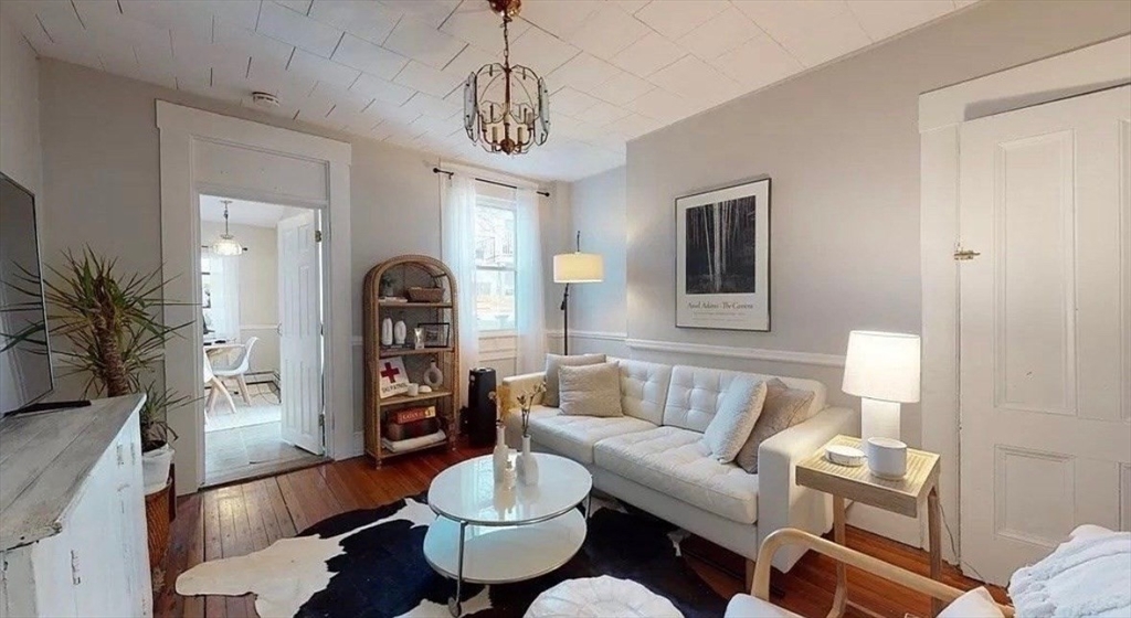 93 Baxter St, Boston, Massachusetts, 1 Bedroom Bedrooms, 3 Rooms Rooms,1 BathroomBathrooms,Residential Lease,For Rent,Baxter St,73493038