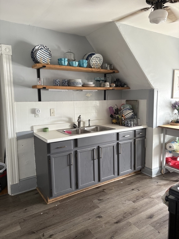 19 Wolcott St., Boston, Massachusetts, 2 Bedrooms Bedrooms, 4 Rooms Rooms,1 BathroomBathrooms,Residential Lease,For Rent,Wolcott St.,73485941