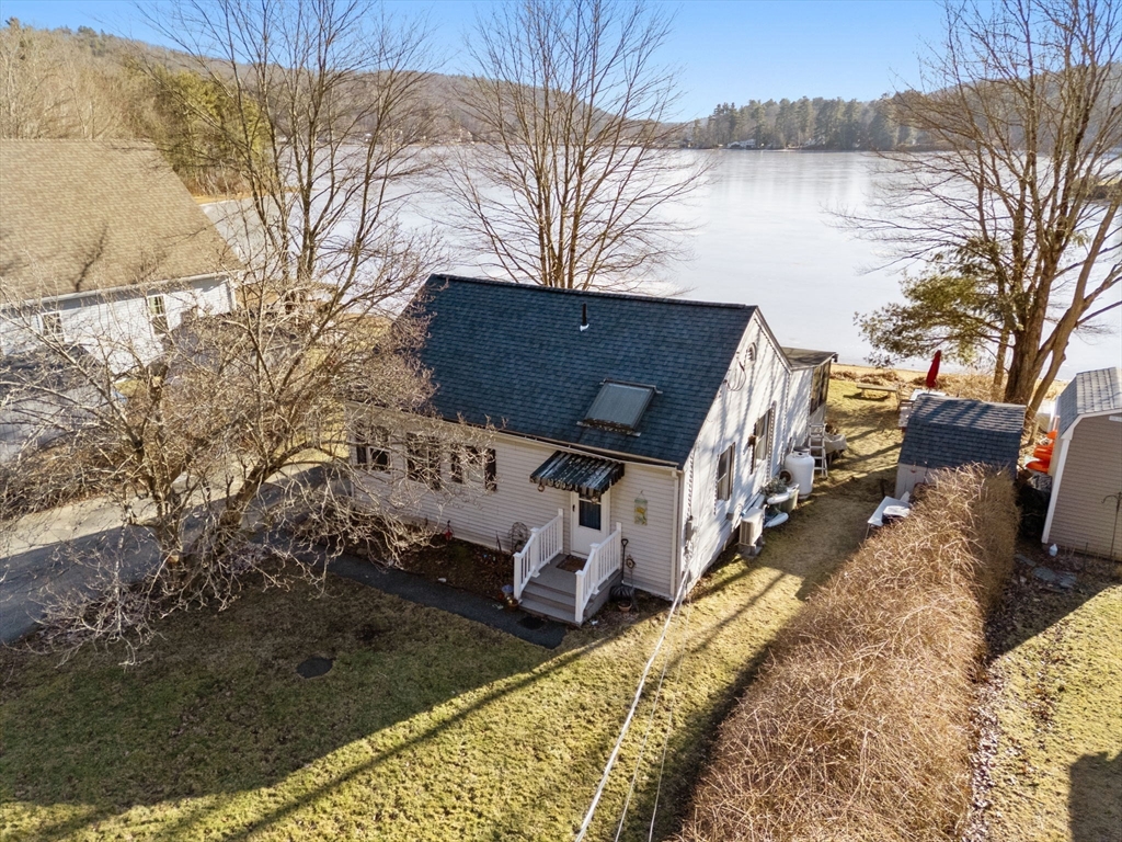 8 Lakeshore Dr, Holland, Massachusetts, 2 Bedrooms Bedrooms, 4 Rooms Rooms,1 BathroomBathrooms,Residential,For Sale,Lakeshore Dr,73493113