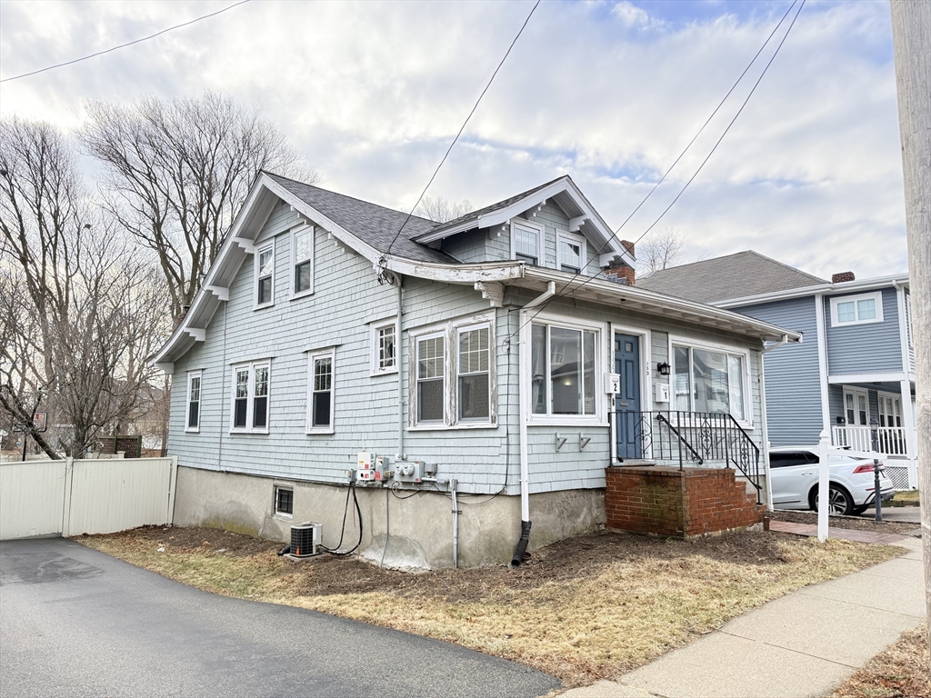 153-155 Vassall St, Quincy, Massachusetts, 4 Bedrooms Bedrooms, 9 Rooms Rooms,2.5 BathroomsBathrooms,Residential Income,For Sale,Vassall St,73493123