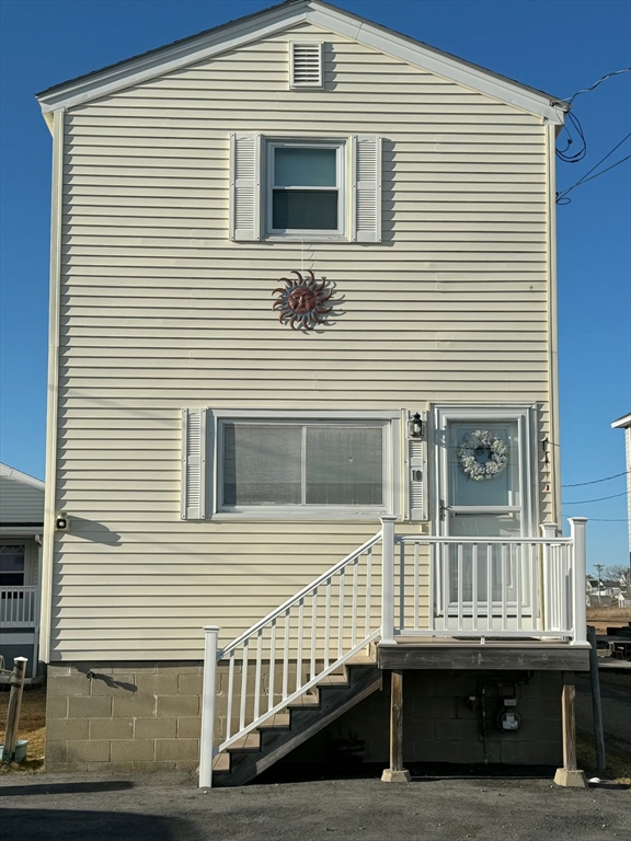 10 Liberty Street, Salisbury, Massachusetts, 3 Bedrooms Bedrooms, 5 Rooms Rooms,1.5 BathroomsBathrooms,Residential,For Sale,Liberty Street,73493066