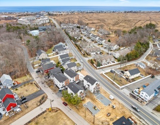 2 Old County Rd, Salisbury, Massachusetts, 2 Bedrooms Bedrooms, 6 Rooms Rooms,2 BathroomsBathrooms,Residential,For Sale,Old County Rd,73493094