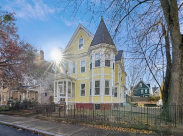 9 Kidder Ave, Somerville, Massachusetts, 2 Bedrooms Bedrooms, 4 Rooms Rooms,2 BathroomsBathrooms,Residential,For Sale,Kidder Ave,73492954