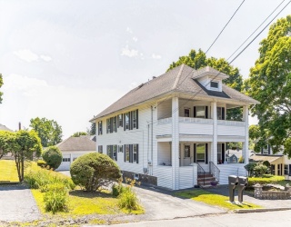 12-14 Wayside Ave, Methuen, Massachusetts, 3 Bedrooms Bedrooms, 7 Rooms Rooms,1 BathroomBathrooms,Residential Lease,For Rent,Wayside Ave,73493183