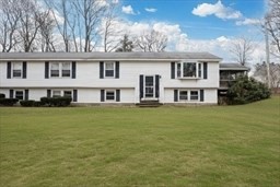 138 Howe St, Marlborough, Massachusetts, 2 Bedrooms Bedrooms, 5 Rooms Rooms,1 BathroomBathrooms,Residential,For Sale,Howe St,73493167