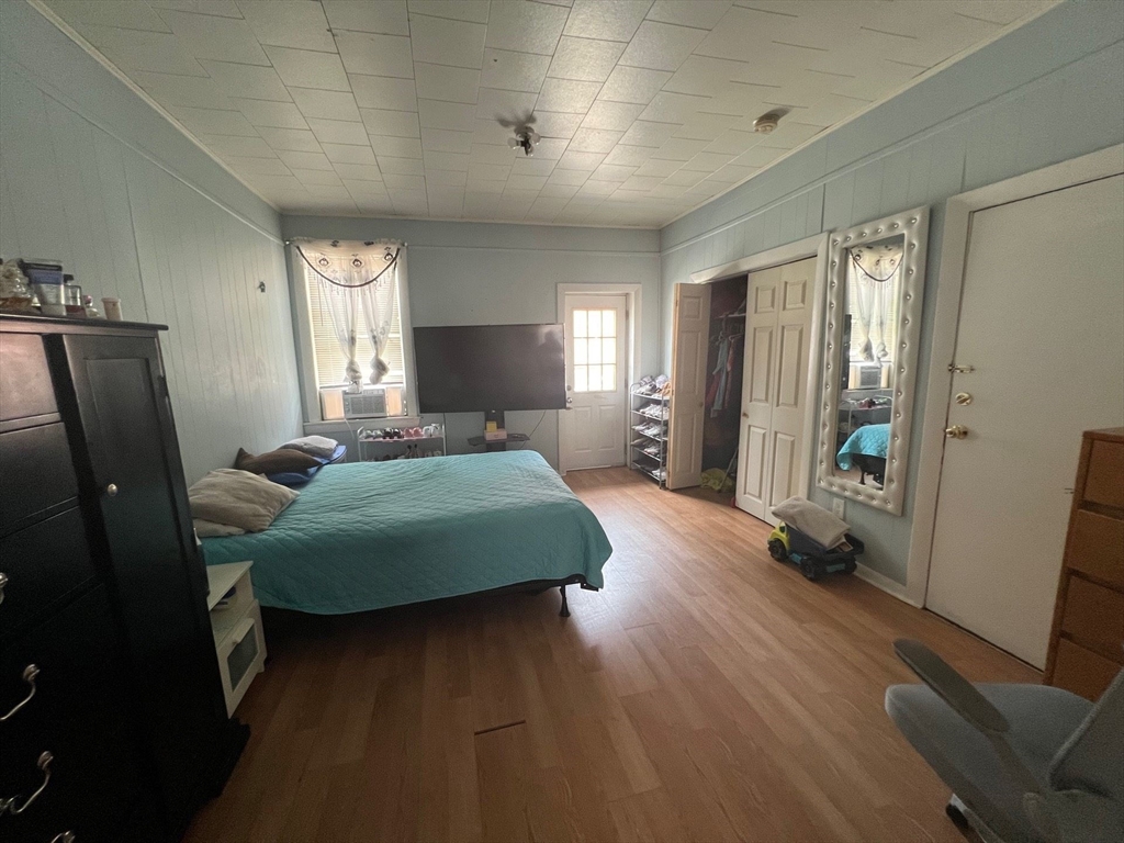 59 Lubec Street, Boston, Massachusetts, 4 Bedrooms Bedrooms, 6 Rooms Rooms,1 BathroomBathrooms,Residential Lease,For Rent,Lubec Street,73493199